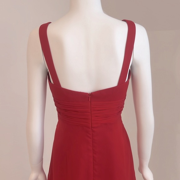 NWT SAMPLE SALE Bella Formals size 10 claret red iridescent chiffon. Pristine - Picture 5 of 7